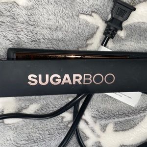 Never used Sugar Boo hair straightener